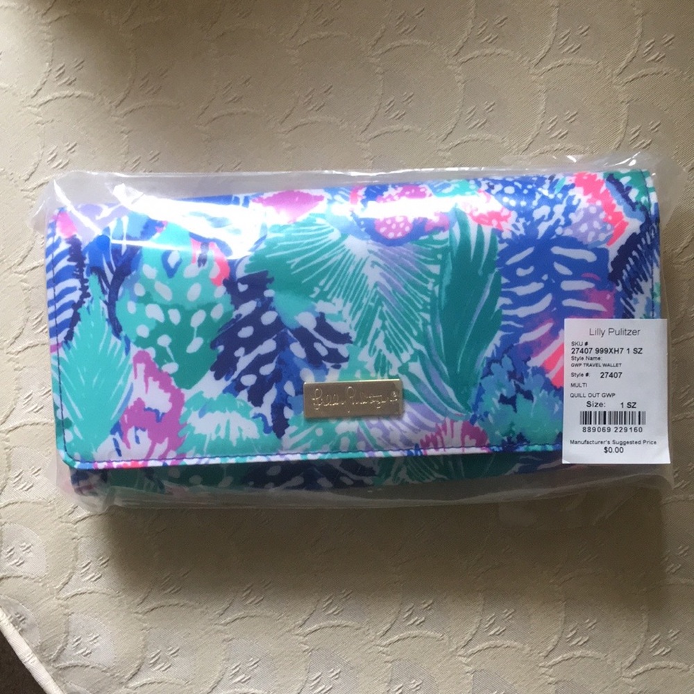 NWT Lilly Pulitzer GWP Travel Folio Multi Quill Out
